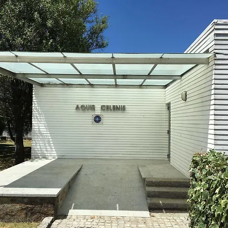ホテル Balneario Acuna カルダス・デ・レイス