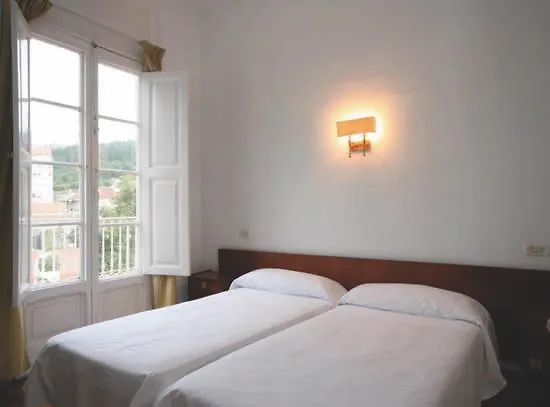 Balneario Acuña Hotel