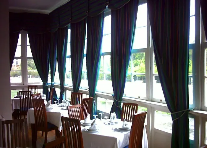 Balneario Acuña Caldas De Reis